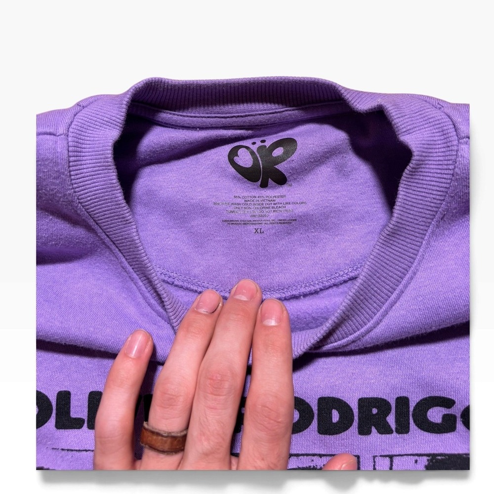 Olivia Rodrigo Vampire Purple Crewneck Sweatshirt Graphic Pop Music Merch XL - Picture 3 of 6